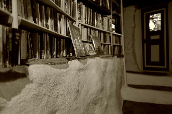Romy Rainer photographic series at Eco House Patmos, photograph 19